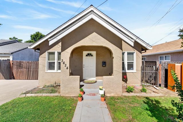 3424 45th St, Sacramento, CA 95820