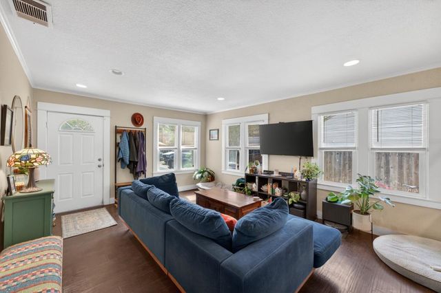 3424 45th St, Sacramento, CA 95820