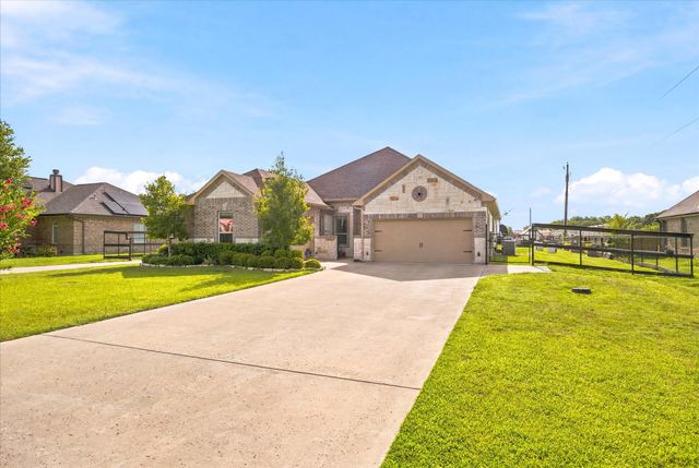 11215 Mason Drive, Lavon, TX 75166
