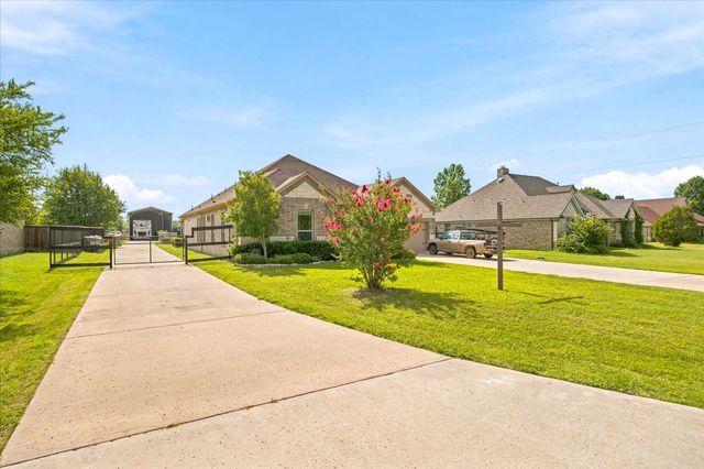 11215 Mason Drive, Lavon, TX 75166