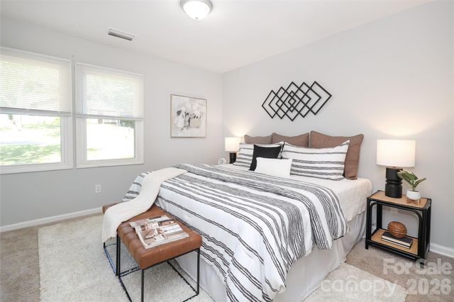 609 Fawnbrook Lane, Charlotte, NC 28217