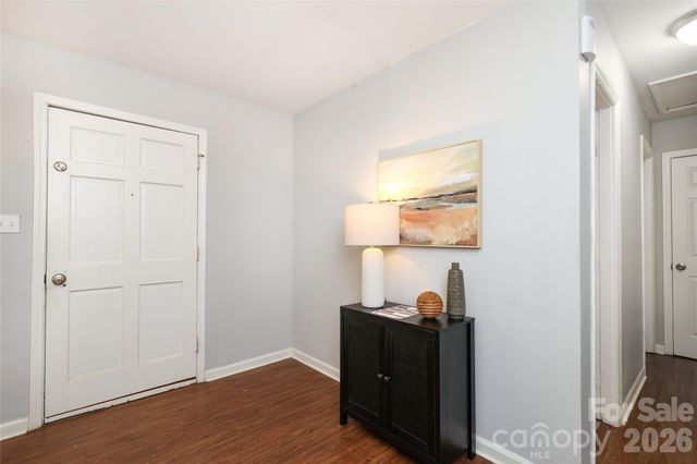 609 Fawnbrook Lane, Charlotte, NC 28217