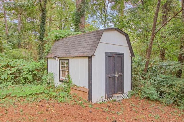 3992 Wrexham Drive, Snellville, GA 30039