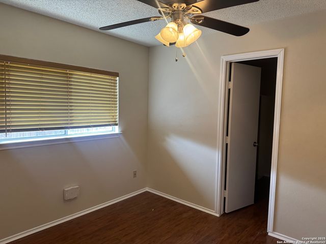 5251 SENISA SPGS, San Antonio, TX 78251