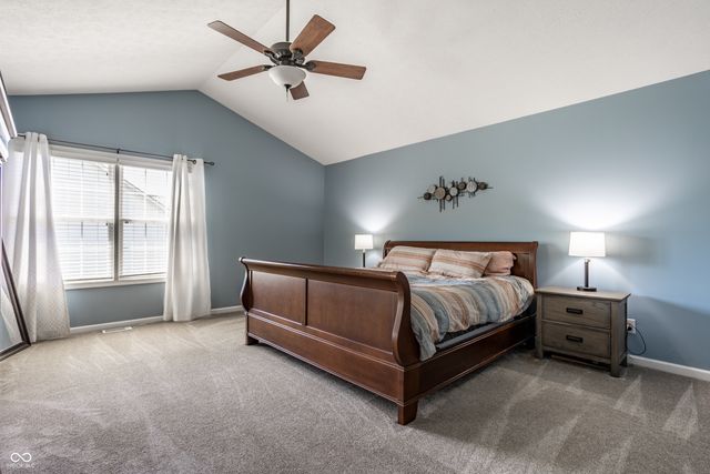 3627 Mossy Rock Drive, Zionsville, IN 46077