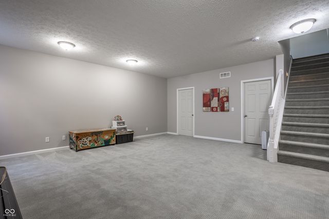 3627 Mossy Rock Drive, Zionsville, IN 46077