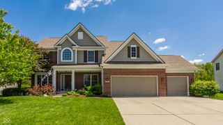 3627 Mossy Rock Drive, Zionsville, IN 46077