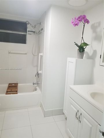 1670 NE 191st Street 404-3, Miami, FL 33179