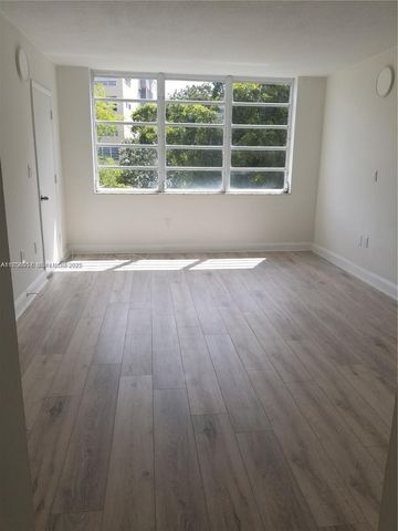 1670 NE 191st Street 404-3, Miami, FL 33179