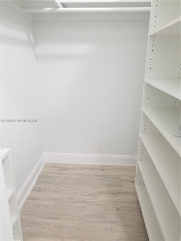 1670 NE 191st Street 404-3, Miami, FL 33179