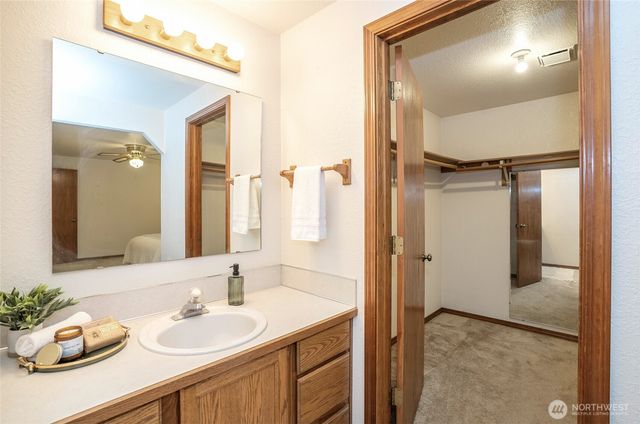 5933 Cotton Drive SE, Olympia, WA 98513