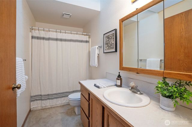 5933 Cotton Drive SE, Olympia, WA 98513