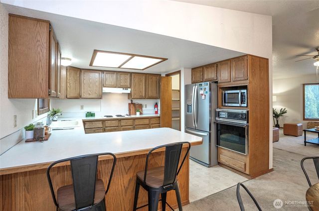 5933 Cotton Drive SE, Olympia, WA 98513