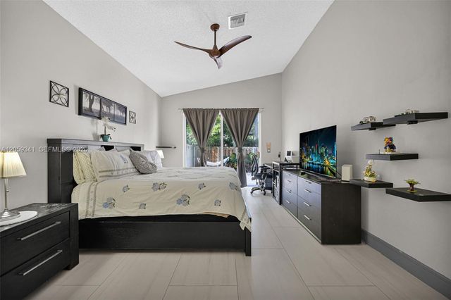 15982 NW 12th Ct, Pembroke Pines, FL 33028