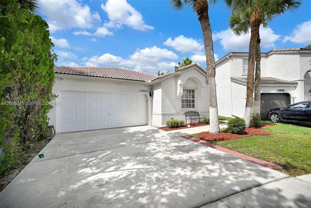 15982 NW 12th Ct, Pembroke Pines, FL 33028