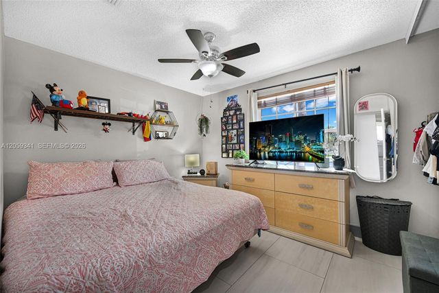 15982 NW 12th Ct, Pembroke Pines, FL 33028