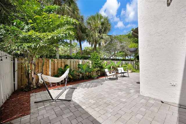15982 NW 12th Ct, Pembroke Pines, FL 33028