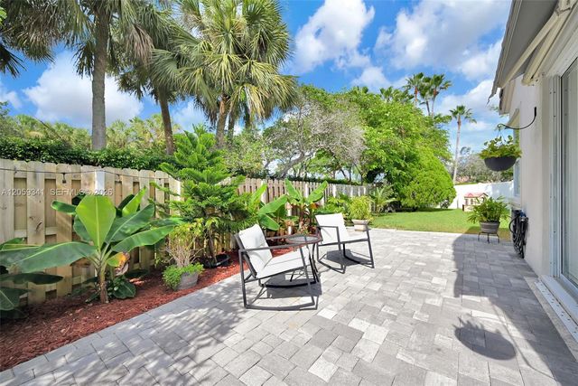 15982 NW 12th Ct, Pembroke Pines, FL 33028