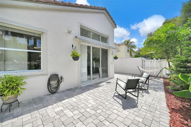 15982 NW 12th Ct, Pembroke Pines, FL 33028