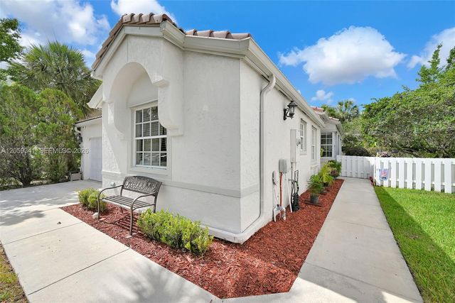 15982 NW 12th Ct, Pembroke Pines, FL 33028