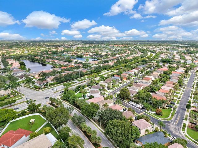 15982 NW 12th Ct, Pembroke Pines, FL 33028