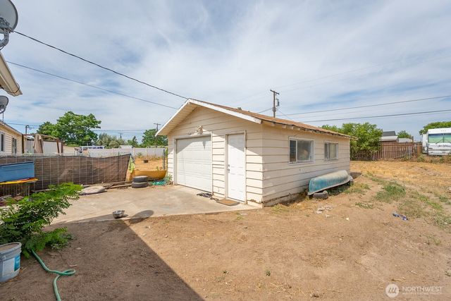 140 W Northshore Drive, Moses Lake, WA 98837
