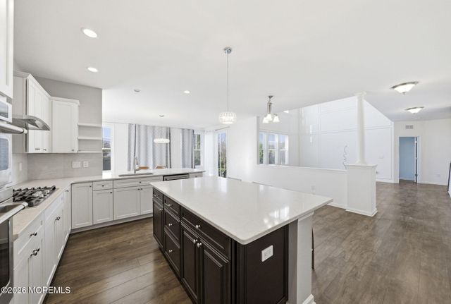 3 Cairnes Lane, East Brunswick, NJ 08816