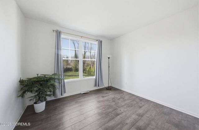 3 Cairnes Lane, East Brunswick, NJ 08816