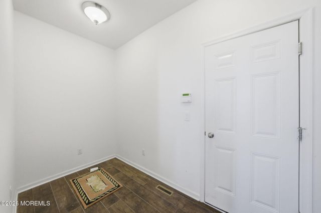 3 Cairnes Lane, East Brunswick, NJ 08816