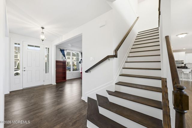 3 Cairnes Lane, East Brunswick, NJ 08816