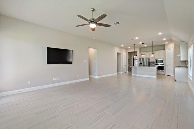 18710 Lynnwood Crest Lane, Manvel, TX 77578