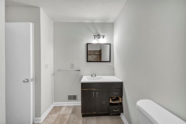1887 Merry Oak Court SW, Marietta, GA 30008