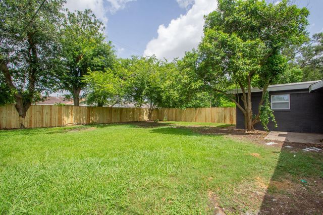 802 Mobile Drive, Pasadena, TX 77506