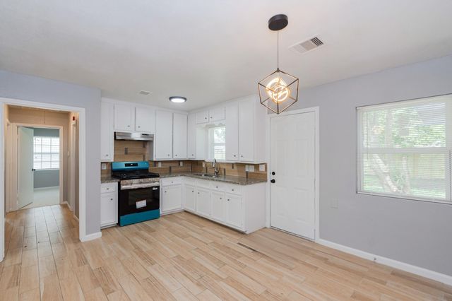 802 Mobile Drive, Pasadena, TX 77506