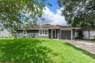 802 Mobile Drive, Pasadena, TX 77506