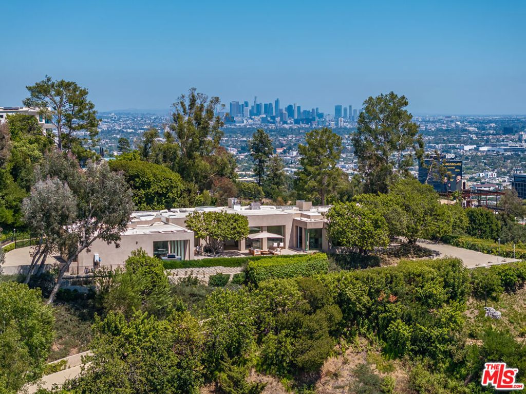 1016 N Hillcrest Road, Beverly Hills, CA 90210 — exterior