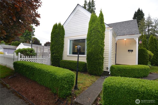 1605 7th Avenue, Longview, WA 98632