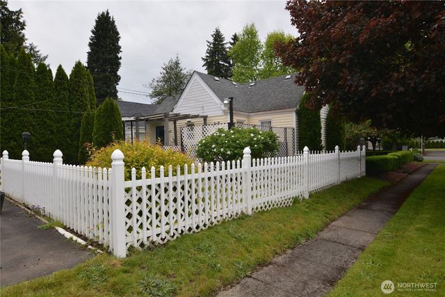 1605 7th Avenue, Longview, WA 98632