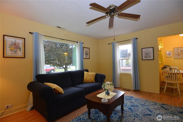 1605 7th Avenue, Longview, WA 98632