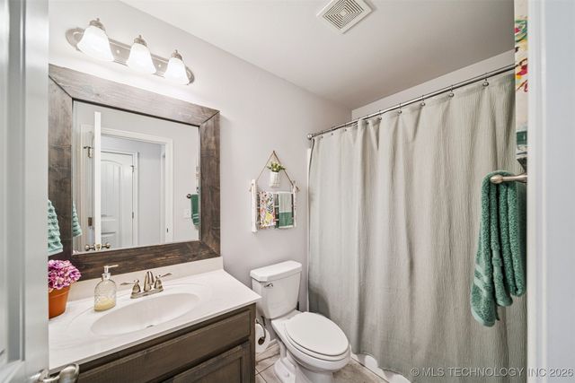 13004 E 122nd Place N, Owasso, OK 74021