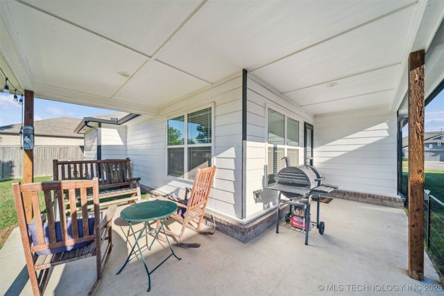 13004 E 122nd Place N, Owasso, OK 74021