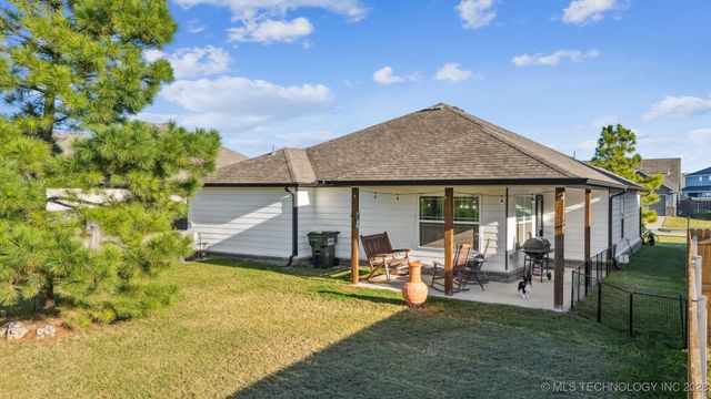 13004 E 122nd Place N, Owasso, OK 74021