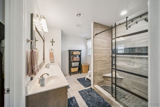 13004 E 122nd Place N, Owasso, OK 74021