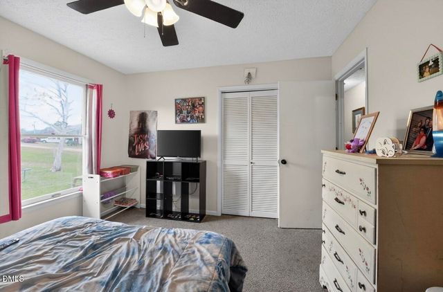 222 Old Gate Road, Fayetteville, NC 28314