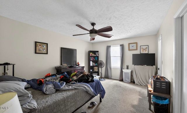 222 Old Gate Road, Fayetteville, NC 28314