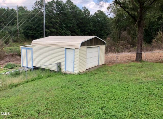 222 Old Gate Road, Fayetteville, NC 28314