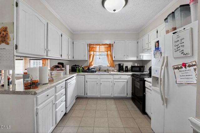 222 Old Gate Road, Fayetteville, NC 28314