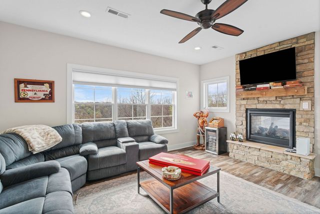 1044 Diane LANE, Indiana Twp, PA 15024