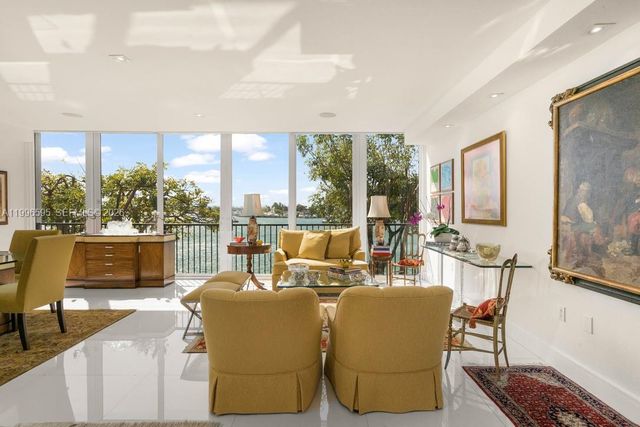 1000 Venetian Way 105, Miami, FL 33139