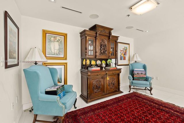 1000 Venetian Way 105, Miami, FL 33139